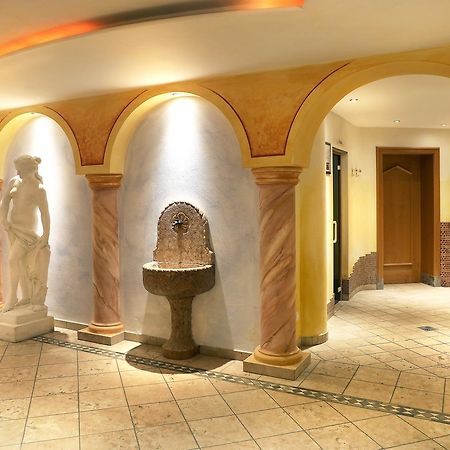 Hotel Maria Theresia ซีลันโดร ภายนอก รูปภาพ